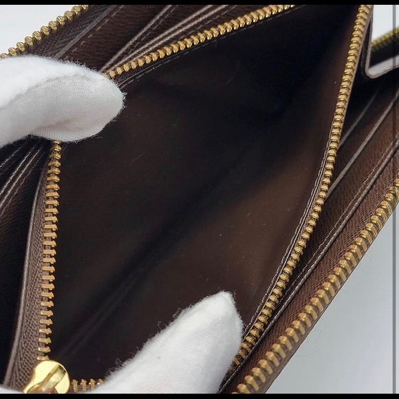 Authentic Louis Vuitton long zippy wallet - Picture 3 of 9